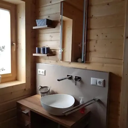 Semesterbostad Ferienblockhaus 6 Hoelle Neudrossenfeld